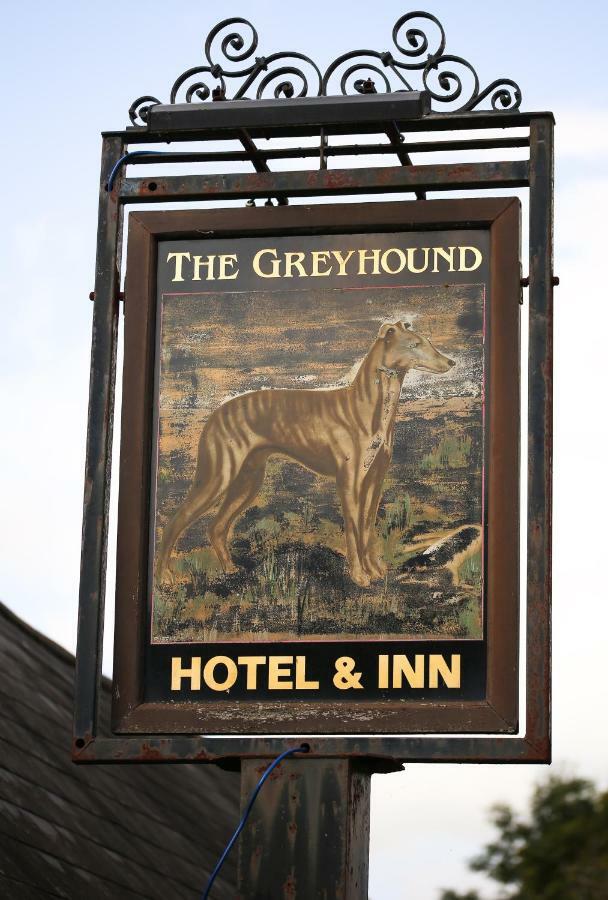 The Greyhound Inn And Hotel Usk Exterior foto